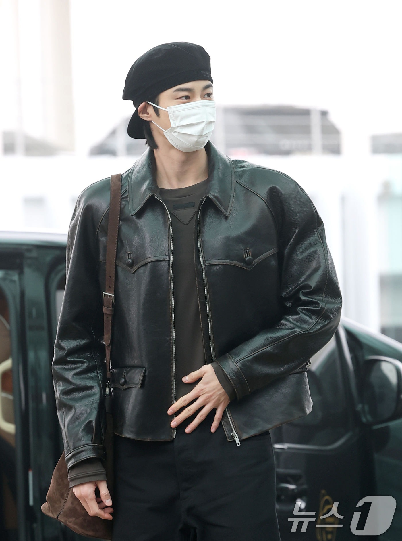 (인천공항=뉴스1) 권현진 기자 = 배우 변우석이 해외 일정을 위해 16일 인천국제공항을 통해 밀라노로 출국하고 있다. 2026.1.16/뉴스1