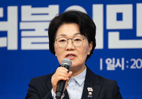 인사말하는 민주당 공천신문고 단장