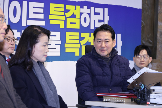 단식농성장 찾은 이진숙