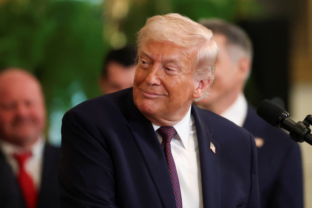 '아메리카 퍼스트'에 휘청인 韓 경제...성장률 1%p '증발'