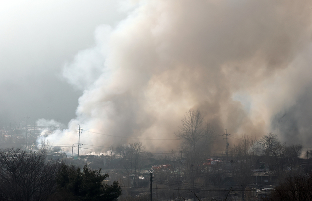 구룡마을 화재 6시간 30분만에 '초진'…주민 258명 대피(종합3보)