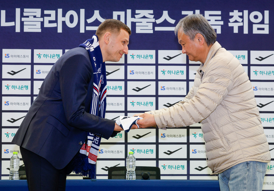'男 농구 AG 금메달 견인' 유재학 경향위원장 사임…KBL 업무 집중