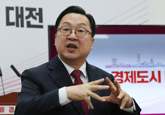 "정부 지원 4년 20조원…'10년 88조원' 통합법안에 훨씬 못미쳐"