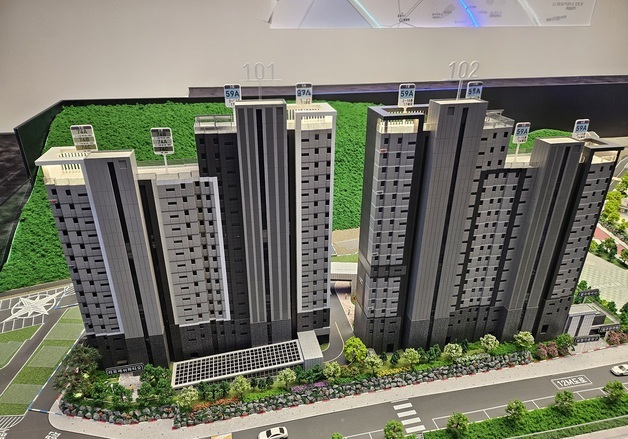 [르포] 서울 분양 가뭄 속 나온 '드파인 연희'…국평 15억에도 발길