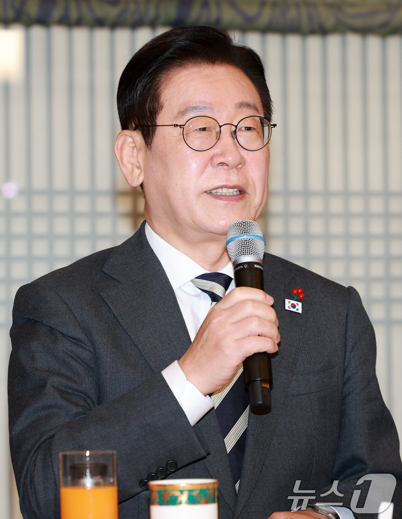 (서울=뉴스1) 허경 기자 = 이재명 대통령이 16일 청와대 상춘재에서 열린 정당 지도부 초청 오찬에서 발언하고 있다. (청와대통신사진기자단) 2026.1.16/뉴스1