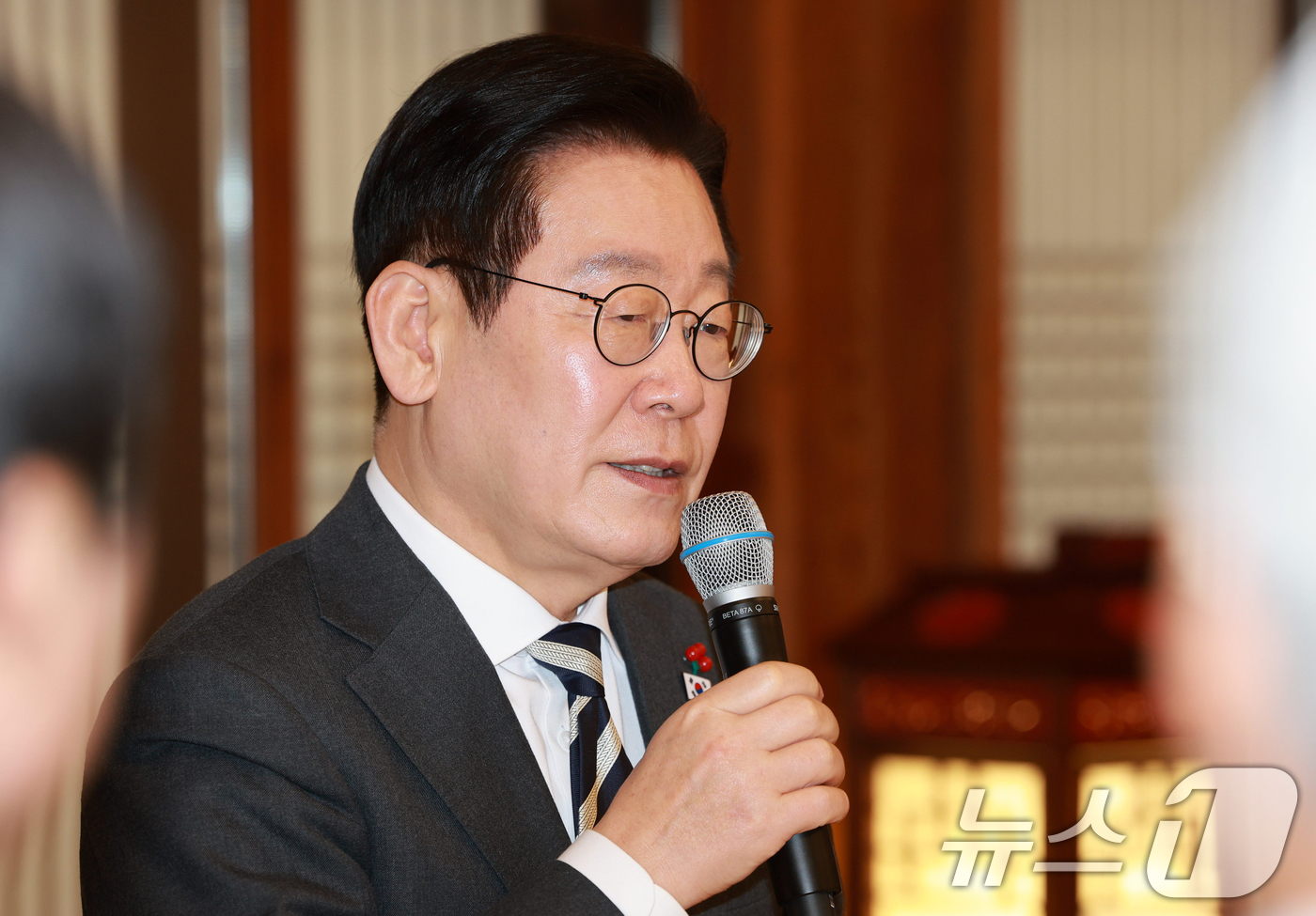 (서울=뉴스1) 허경 기자 = 이재명 대통령이 16일 청와대 상춘재에서 열린 정당 지도부 초청 오찬에서 발언하고 있다. (청와대통신사진기자단) 2026.1.16/뉴스1