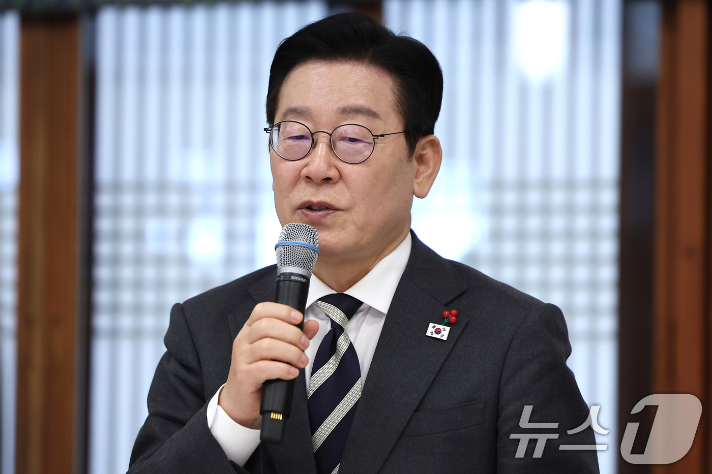 (서울=뉴스1) 허경 기자 = 이재명 대통령이 16일 청와대 상춘재에서 열린 정당 지도부 초청 오찬에서 발언하고 있다. (청와대통신사진기자단)  2026.1.16/뉴스1