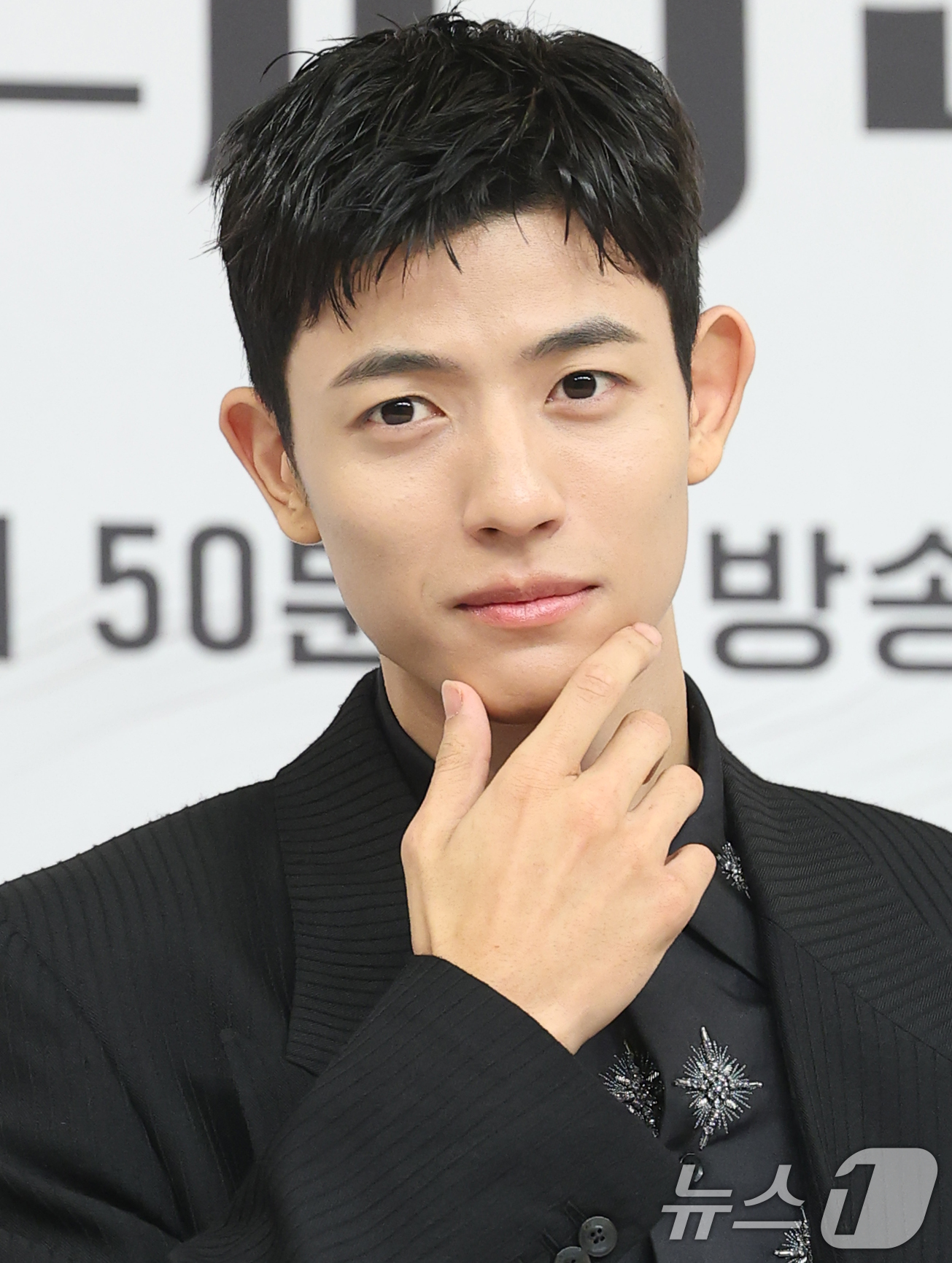 (서울=뉴스1) 권현진 기자 = 배우 로몬이 16일 서울 양천고 목동SBS에서 열린 새 금토드라마 '오늘부터 인간입니다만'(극본 박찬영, 조아영/ 연출 김정권) 제작발표회에 참석해 …