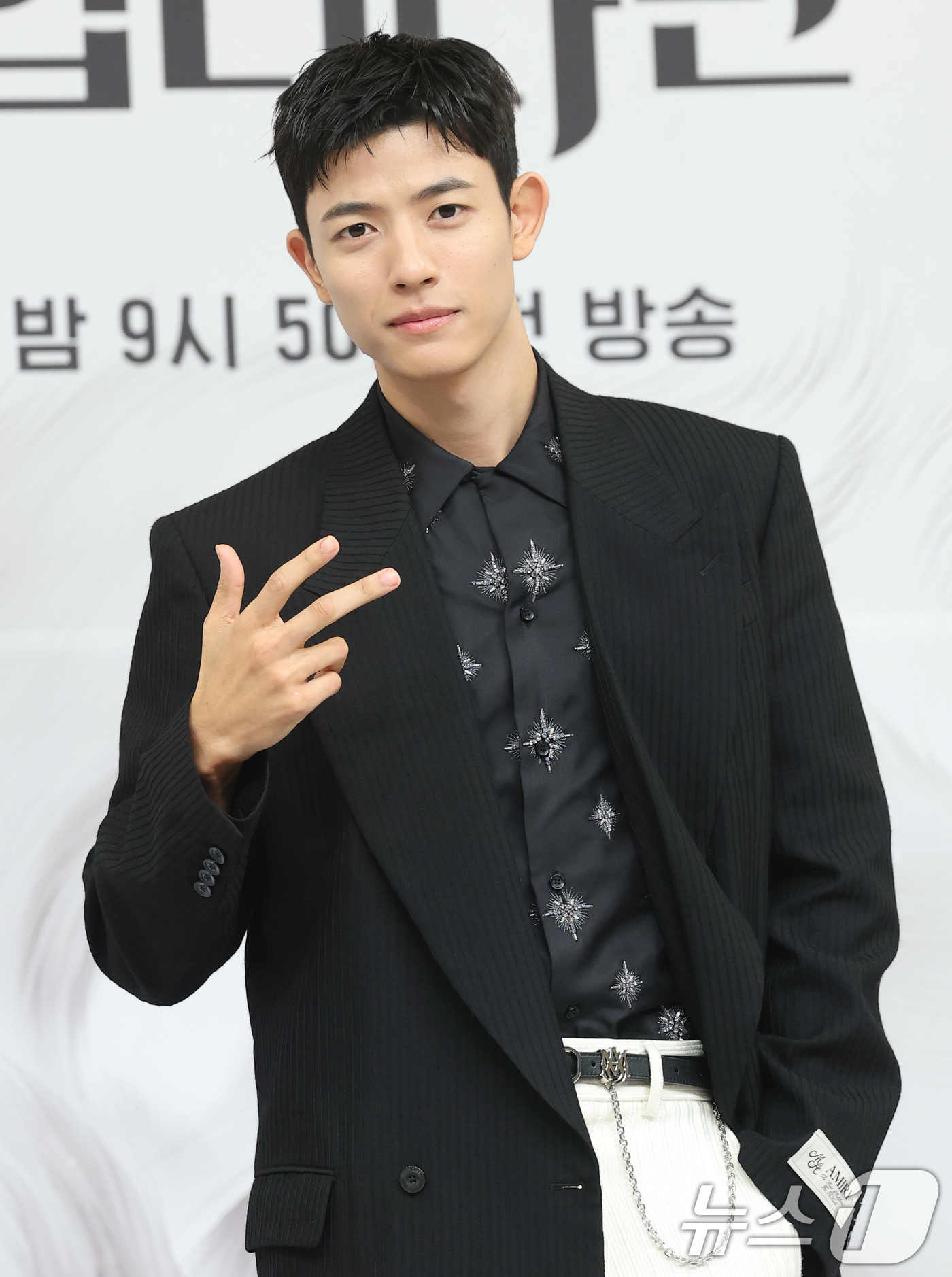 (서울=뉴스1) 권현진 기자 = 배우 로몬이 16일 서울 양천고 목동SBS에서 열린 새 금토드라마 '오늘부터 인간입니다만'(극본 박찬영, 조아영/ 연출 김정권) 제작발표회에 참석해 …