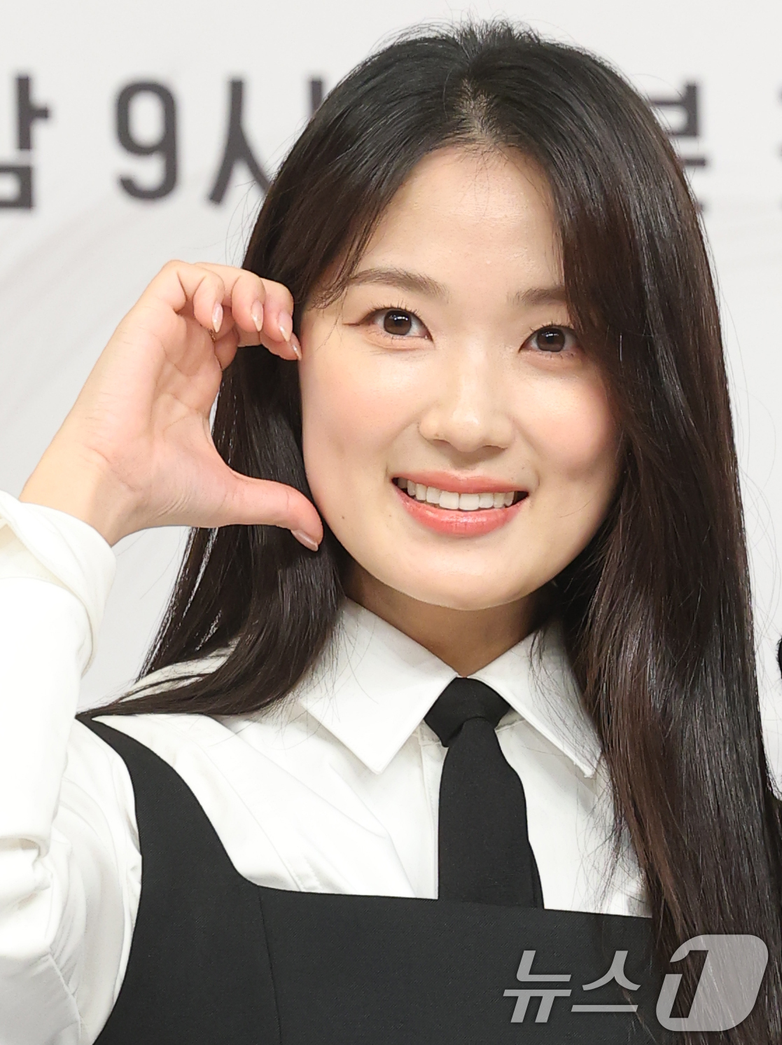 (서울=뉴스1) 권현진 기자 = 배우 김혜윤이 16일 서울 양천고 목동SBS에서 열린 새 금토드라마 '오늘부터 인간입니다만'(극본 박찬영, 조아영/ 연출 김정권) 제작발표회에 참석 …