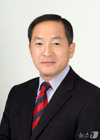 본문 이미지 - 이병선 속초시장.(뉴스1 DB)