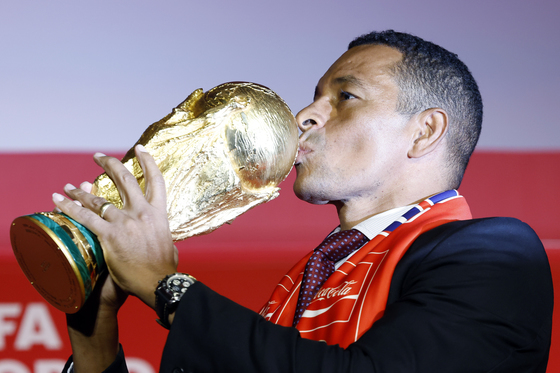 월드컵 우승 경험 선수의 특권