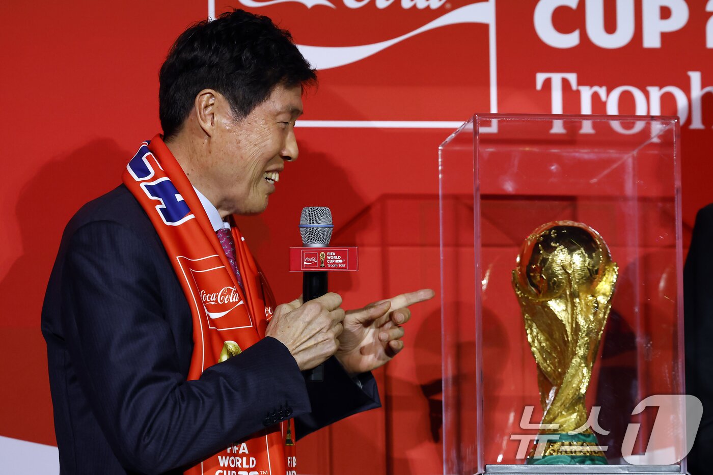 본문 이미지 - 월드컵 트로피 행사에 참석했던 차범근 이사장 2026.1.16 ⓒ 뉴스1 박정호 기자