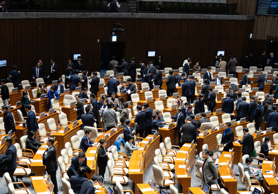 야당 없는 본회의, 2차 종합 특검법 가결 후 산회