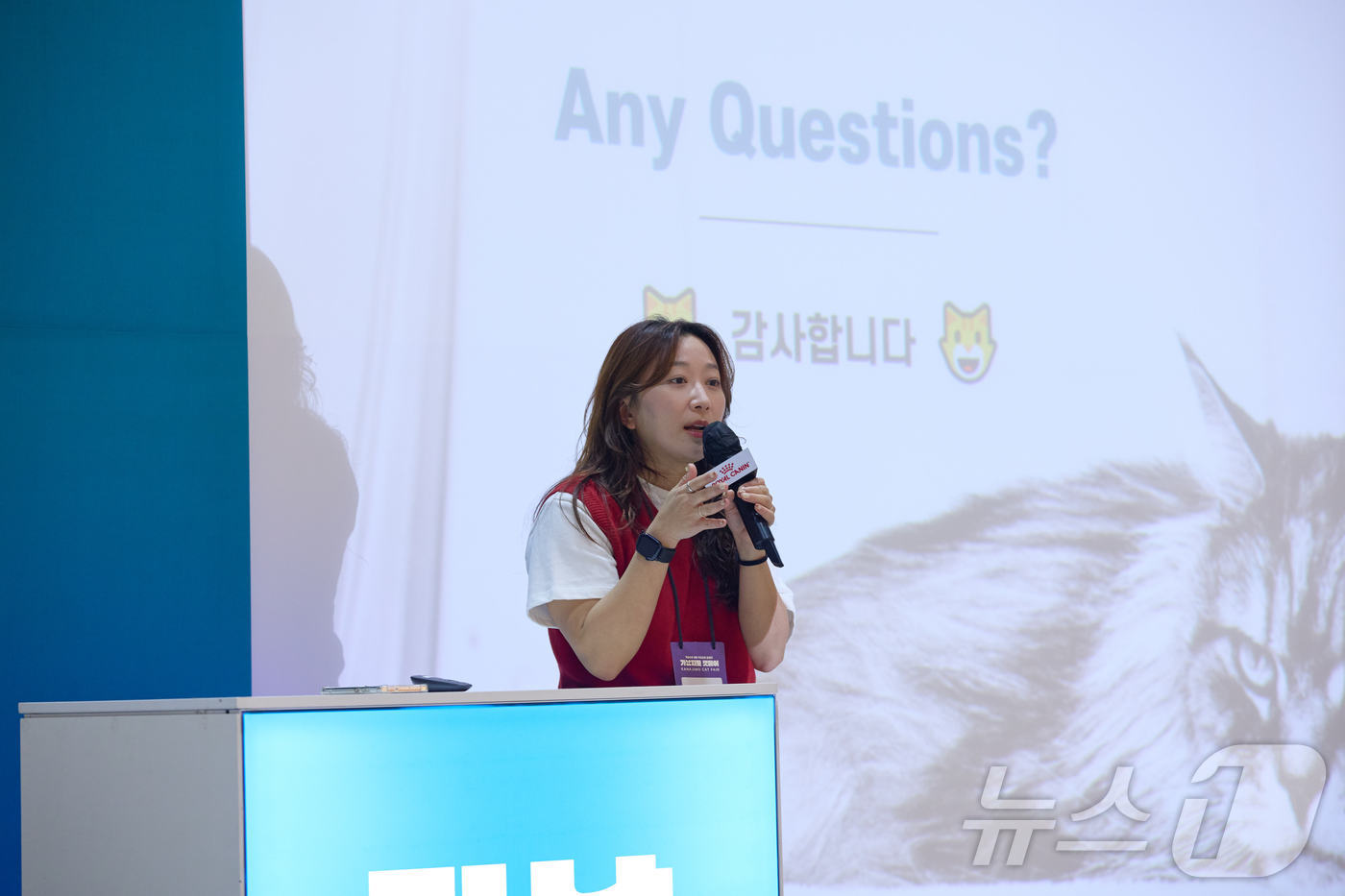 (서울=뉴스1) = 펫푸드 브랜드 로얄캐닌코리아는 지난 16일 서울 강남구 코엑스에서 열린 ‘2026 가낳지모 캣페어’에서 보호자들을 대상으로 ‘건강한 노화를 위한 노령묘 영양 관 …