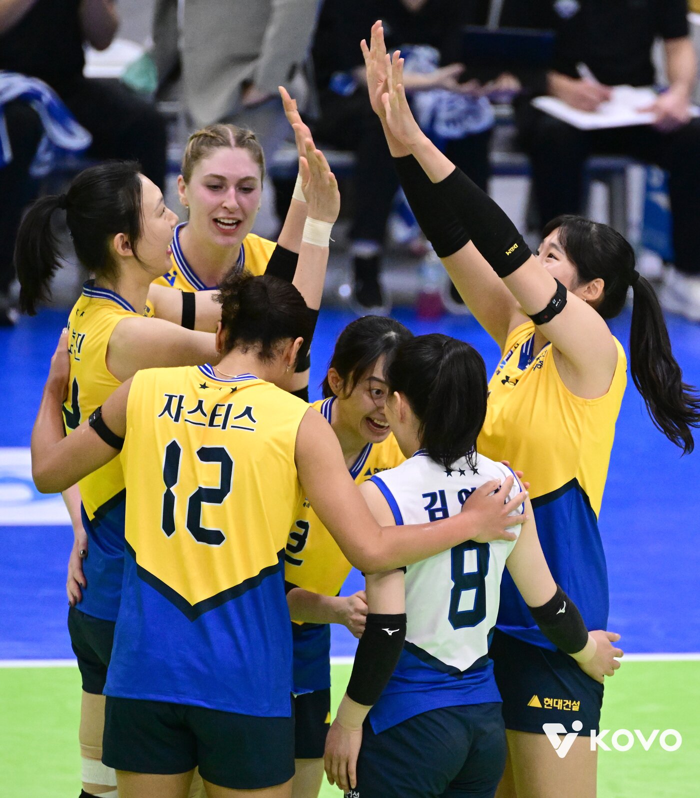 본문 이미지 - 현대건설은 16일 경기 수원체육관에서 열린 2025-26 V리그 여자부 4라운드 홈 경기에서 정관장을 3-0으로 제압했다. (KOVO 제공)