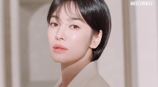 44세 송혜교, 탄력 피부로 뽐낸 극강 미모…단발·긴 머리 모두 완벽 소화 [N샷]
