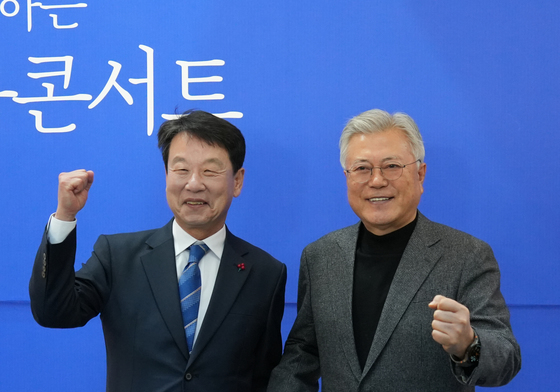 대전 방문한 문재인 전 대통령