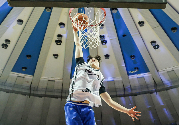 '디펜딩 챔피언' 조준희, 날았다!