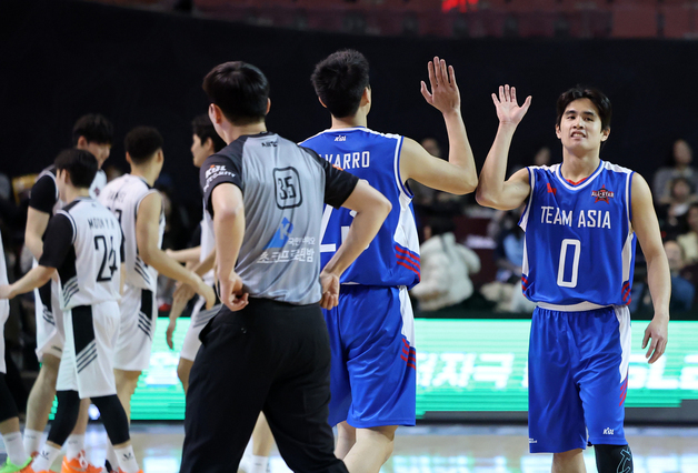 팀 아시아, 승리가 눈 앞이야!