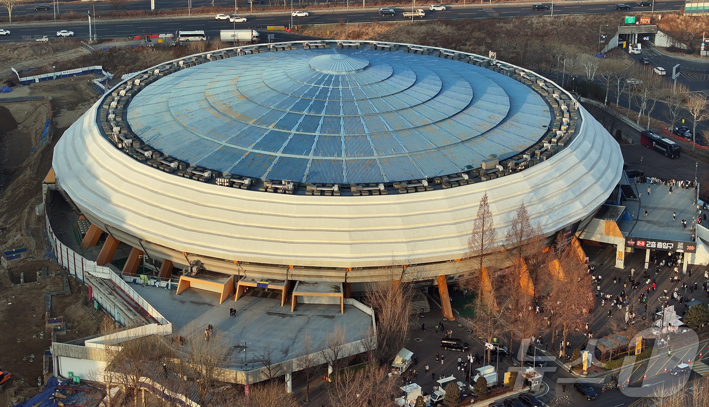 (서울=뉴스1) 김진환 기자 = 17일 오후 2025-2026 LG전자 프로농구 올스타전 전야제가 열린 서울 송파구 잠실실내체육관의 모습.이번 올스타전은 지난 2015-2016시즌 …