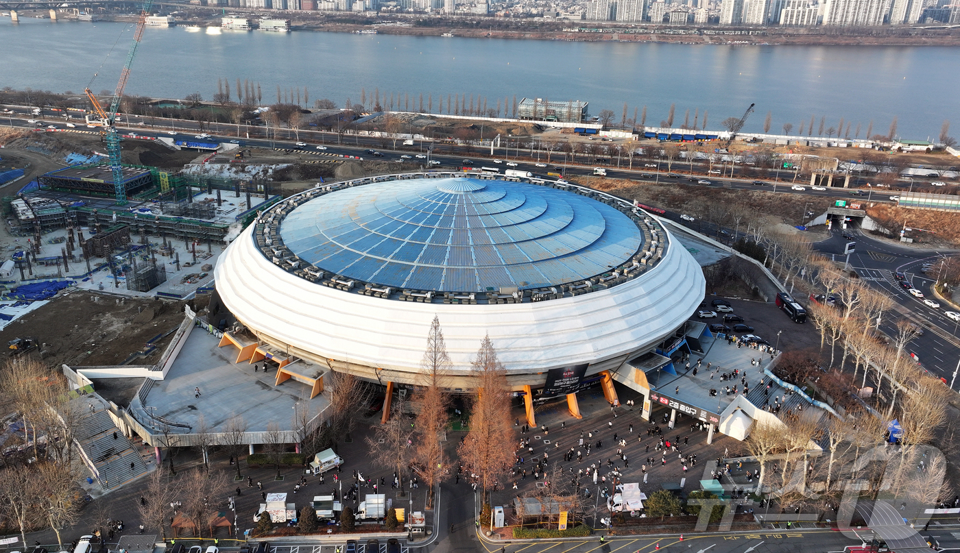 (서울=뉴스1) 김진환 기자 = 17일 오후 2025-2026 LG전자 프로농구 올스타전 전야제가 열린 서울 송파구 잠실실내체육관의 모습.이번 올스타전은 지난 2015-2016시즌 …