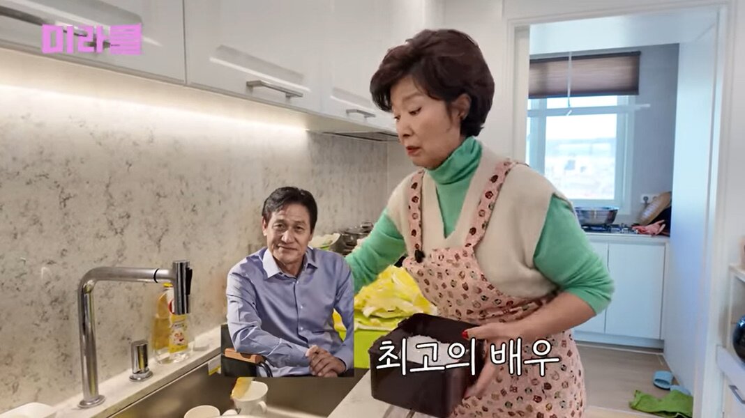 본문 이미지 - 윤미라 유튜브 채널 캡처