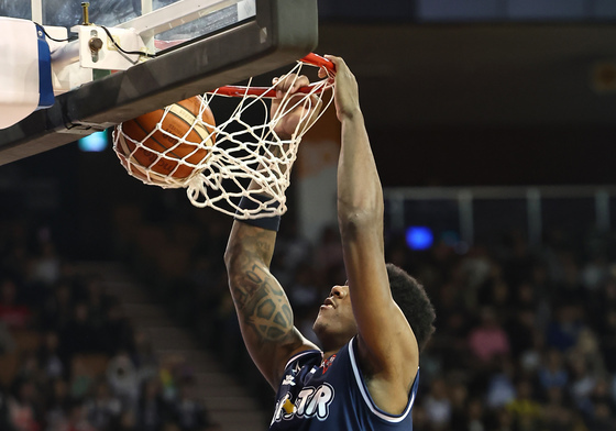 네이던 나이트, 호쾌한 덩크