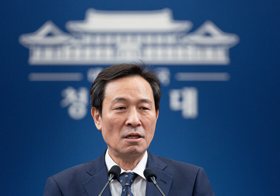 '강원지사 도전' 우상호 사퇴…靑참모 10여명 출마론 (종합)