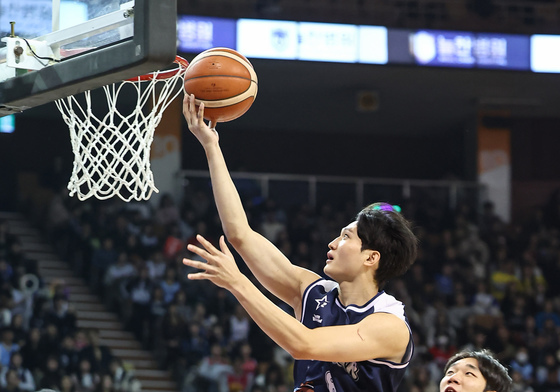 안영준 '날아올라'