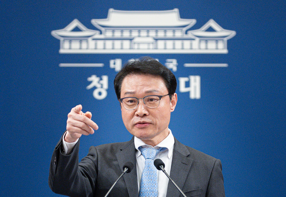 李대통령, 신임 정무수석에 홍익표…민주 3선 원내대표 출신