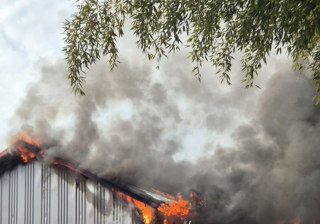 '용접하다가 그만'…금산 단독주택서 화재