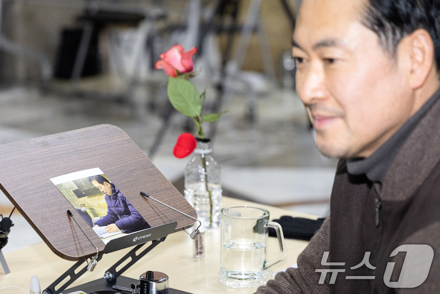 (서울=뉴스1) 이승배 기자 = 더불어민주당의 통일교 및 공천뇌물 특검 수용을 촉구하며 4일째 단식을 이어가고 있는 장동혁 국민의힘 대표가 18일 서울 여의도 국회 로텐더홀에서 전 …