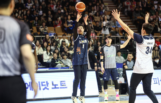 강혁 감독 '3점이다'