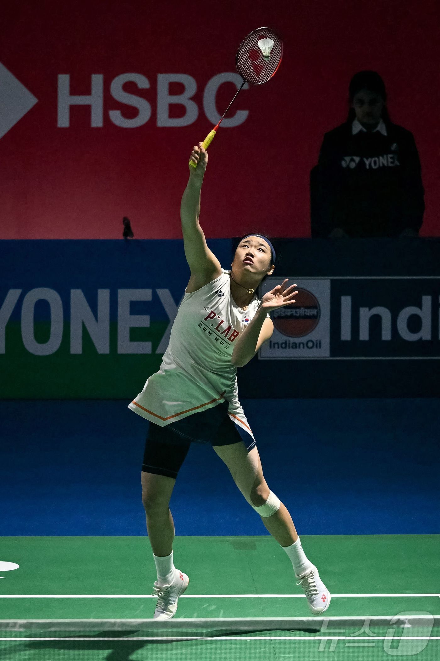 본문 이미지 - 안세영이 18일 인도에서 열린 인도오픈 여자단식 결승에서 왕즈이를 2-0으로 꺾고 우승을 차지했다. ⓒ AFP=뉴스1