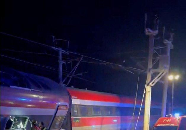 스페인 남부 고속열차 정면충돌…"최소 10명 사망·100명 부상"