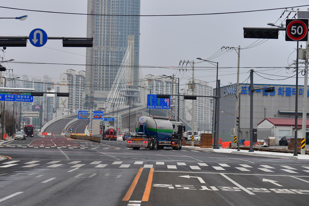 개통 앞둔 포항해오름대교