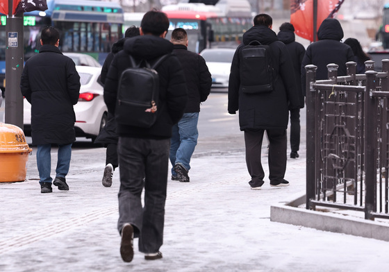 평창 면온 8.8㎝ 적설…한파경보 영서·산간 빙판길 주의