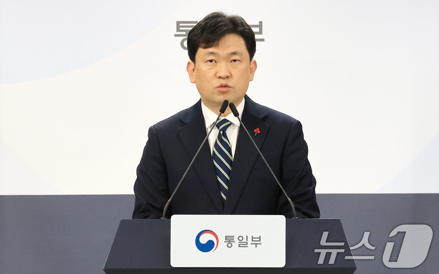 (서울=뉴스1) 임세영 기자 = 윤민호 통일부 대변인이 19일 서울 종로구 정부서울청사에서 정례 브리핑을 하고 있다. 2026.1.19/뉴스1