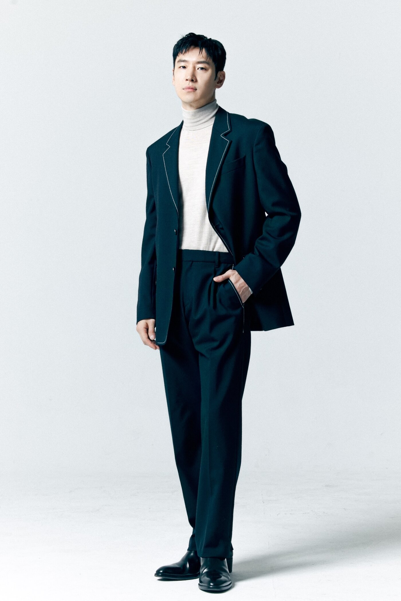 본문 이미지 - 배우 이제훈 / 컴퍼니온 제공