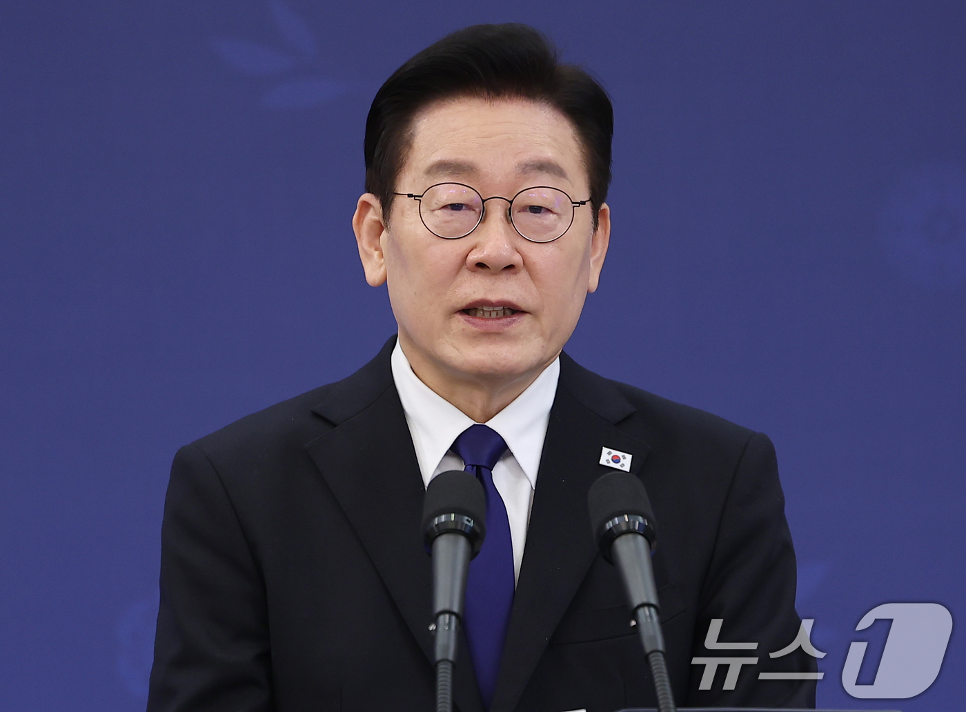 (서울=뉴스1) 이재명 기자 = 이재명 대통령이 19일 청와대에서 조르자 멜로니 이탈리아 총리와의 정상회담 후 공동언론발표를 하고 있다. 2026.1.19/뉴스1