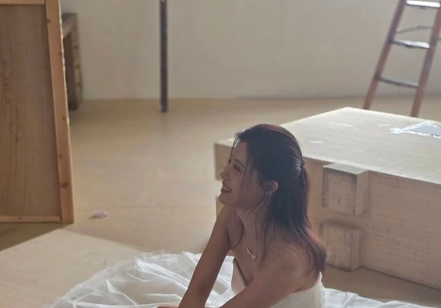 49세 유선, 14년 만의 웨딩드레스 자태…나이 안 믿기는 미모 [N샷]