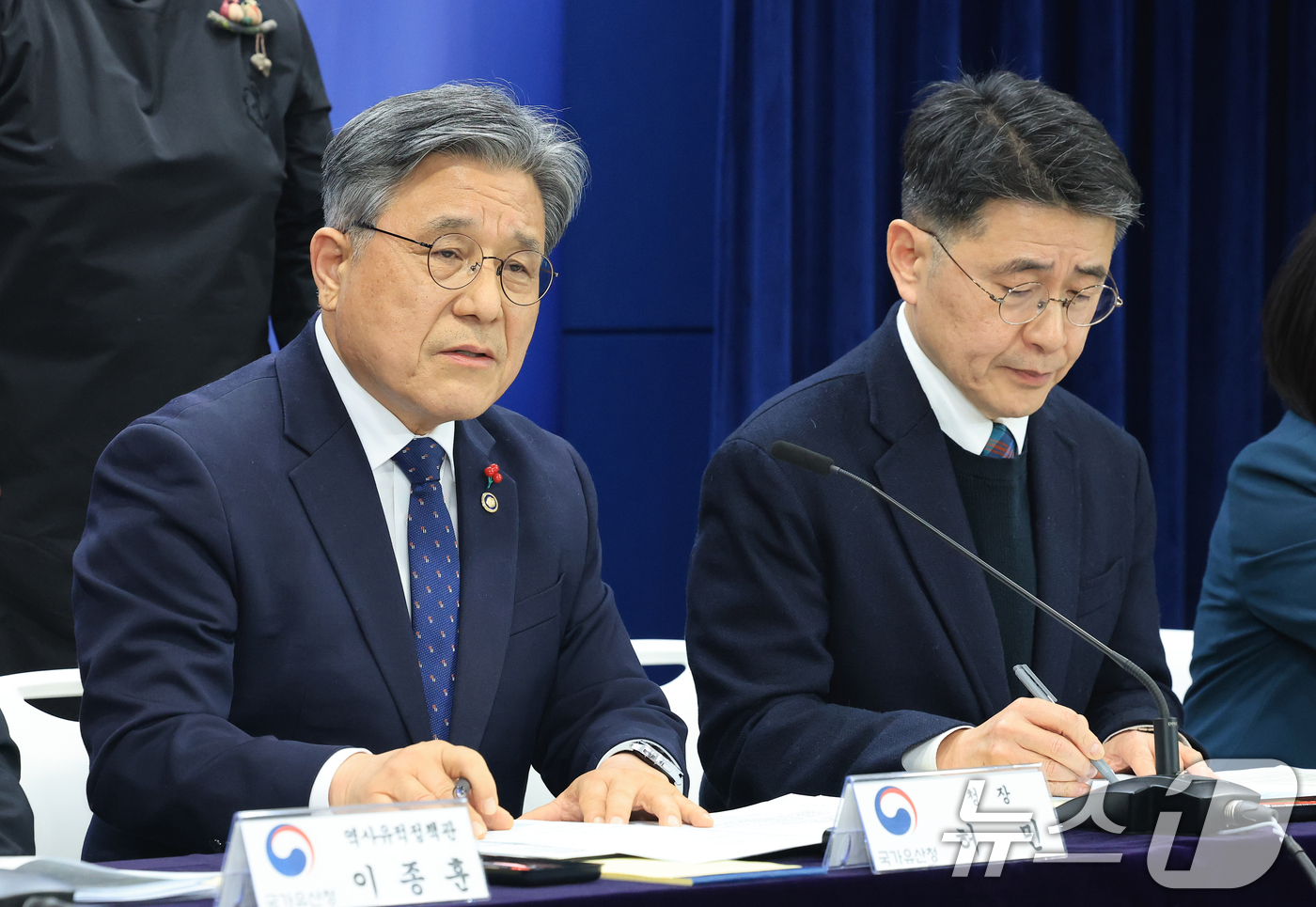 (서울=뉴스1) 임세영 기자 = 허민 국가유산청장이 19일 서울 종로구 정부서울청사에서 열린 종묘 앞 세운지구 개발사업에 대한 세계유산영향평가 언론간담회에서 발언을 하고 있다. 2 …