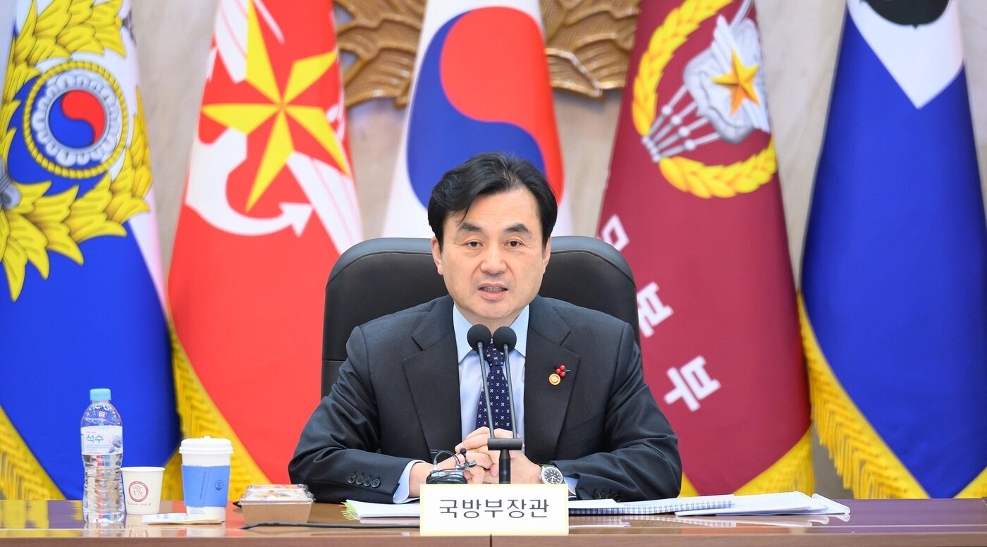 본문 이미지 - 안규백 국방부 장관이 19일 계룡대에서 핵심 국방정책 추진을 위한 준비상태 점검에 앞서 모두발언을 하고 있다.(국방부 제공)