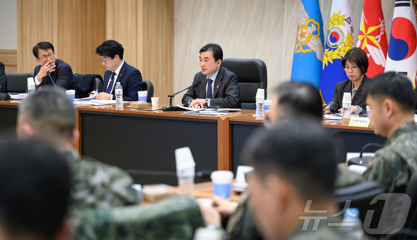 (서울=뉴스1) = 안규백 국방부 장관이 19일 계룡대에서 핵심 국방정책 추진을 위한 준비상태 점검에 앞서 모두발언을 하고 있다. (국방부 제공. 재판매 및 DB 금지) 2026. …