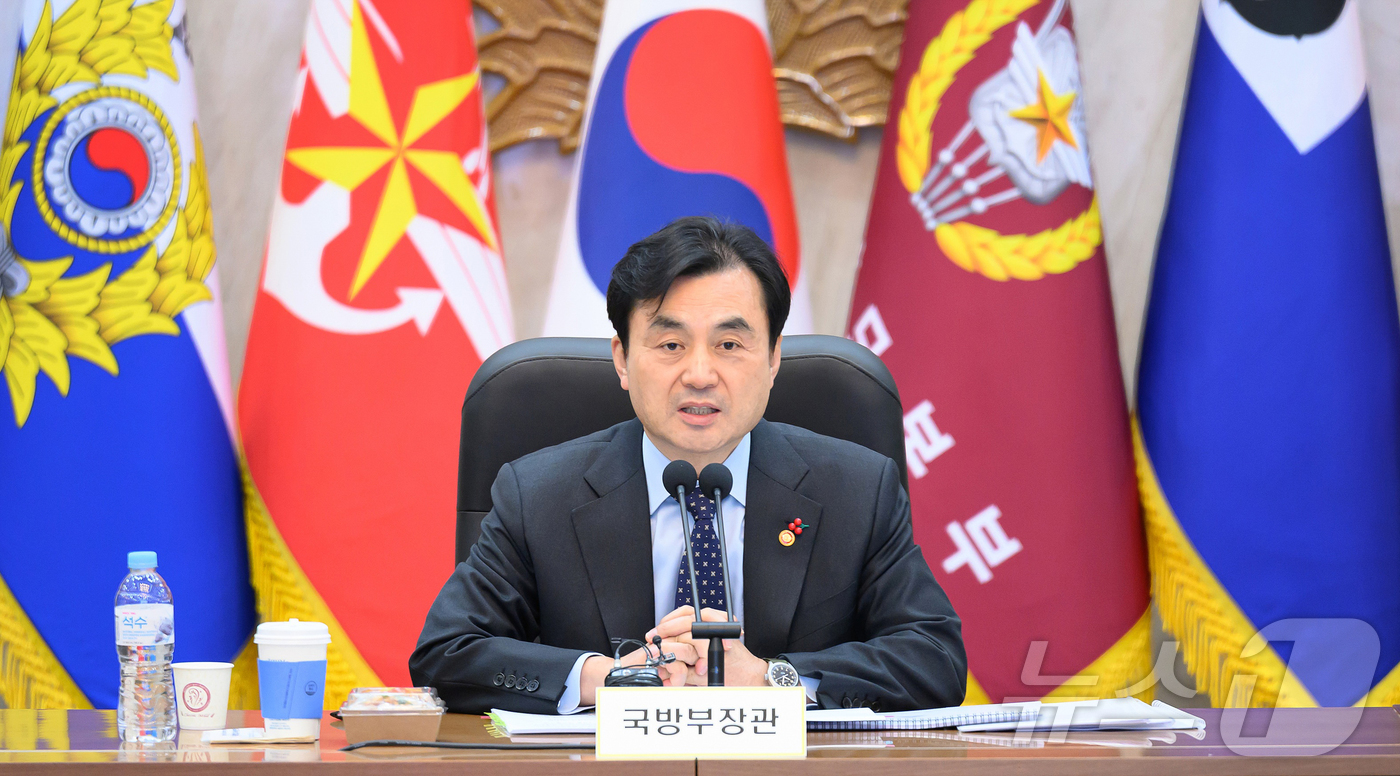 (서울=뉴스1) = 안규백 국방부 장관이 19일 계룡대에서 핵심 국방정책 추진을 위한 준비상태 점검에 앞서 모두발언을 하고 있다. (국방부 제공. 재판매 및 DB 금지)  2026 …