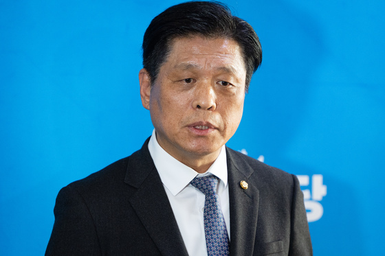 조승래 민주당 사무총장, 김병기 의원 탈당 관련 브리핑