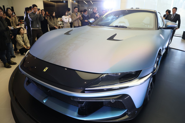 페라리 12 칠린드리 테일러메이드 공개