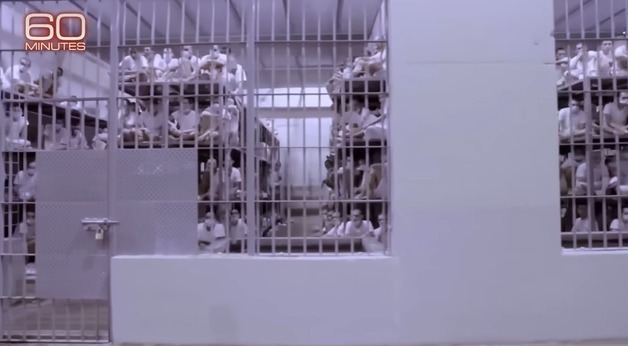 美 CBS, '트럼프 이민자 추방 보도' 한 달 만에 방영