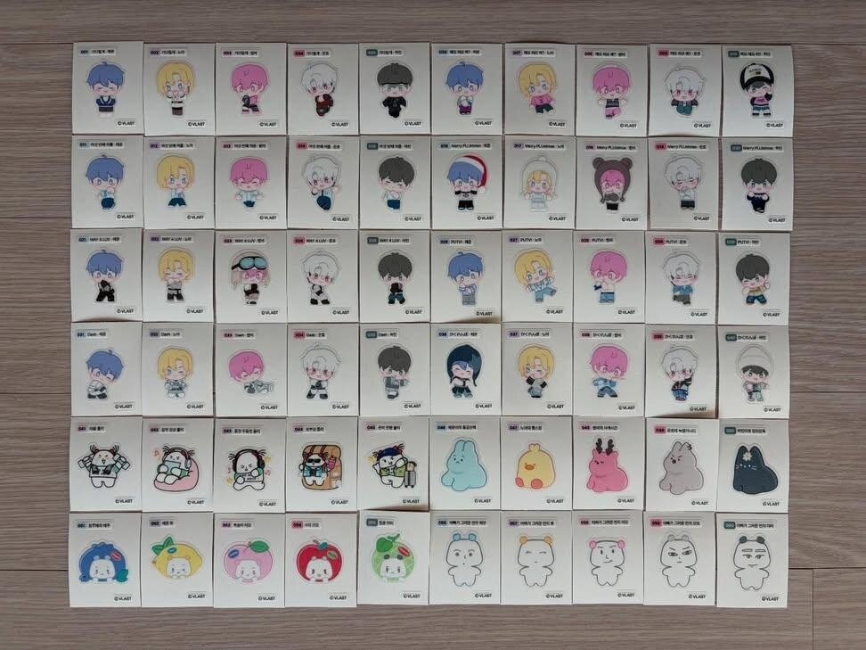 본문 이미지 - '플레이브 굿즈' 상품의 판매가 시작된 지난 16일 60장의 띠부실을 모두 모은 인증샷(스레드 캡처).